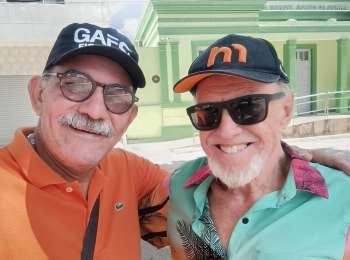 2JR4qiyiKyc Vital com seu amigo Tony Antunes em Palmares